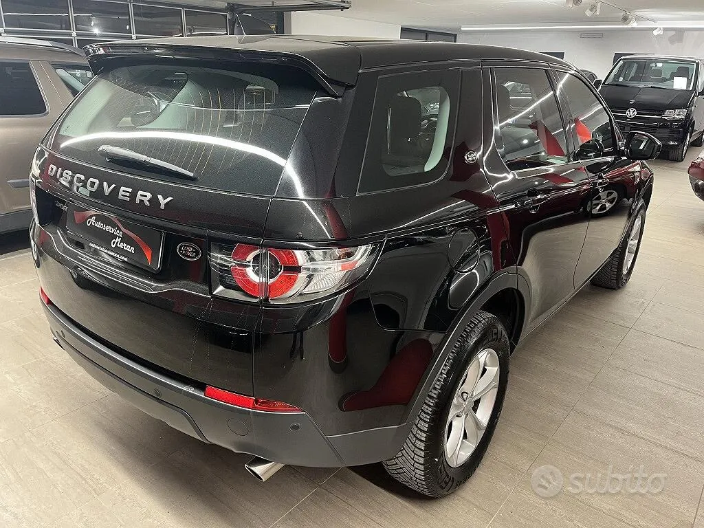 Land Rover Discovery Sport 2017 photo 4