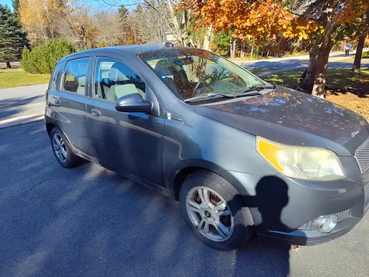 Chevrolet Aveo 2010 photo 3