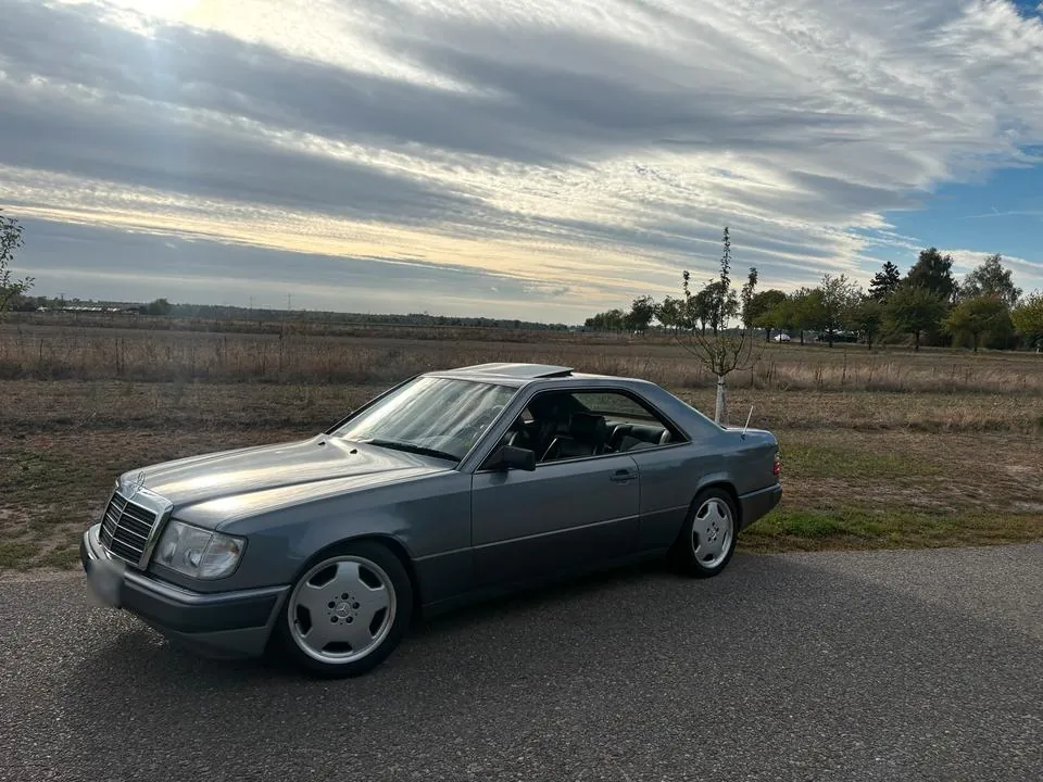 Mercedes-Benz C124