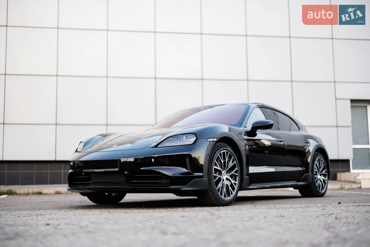 Porsche Taycan Cross Turismo