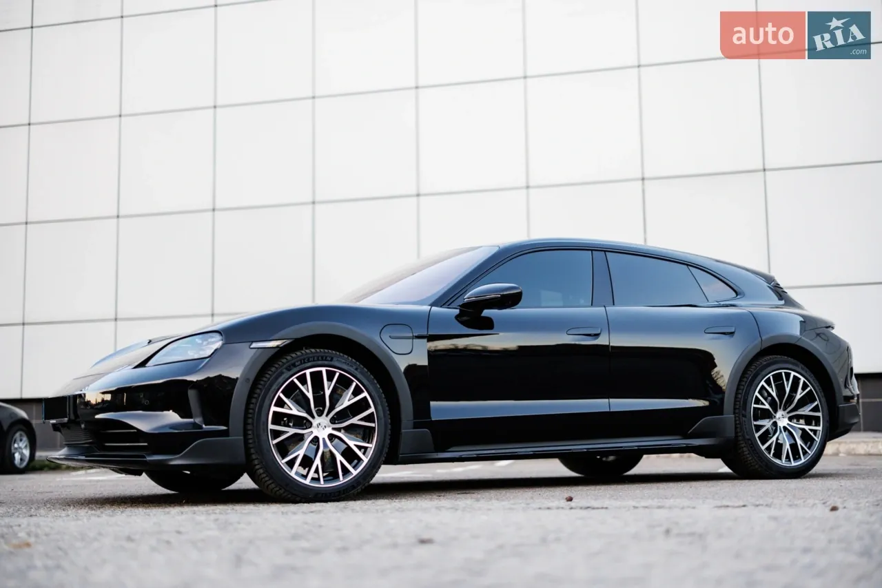 Porsche Taycan Cross Turismo 2025 photo 3