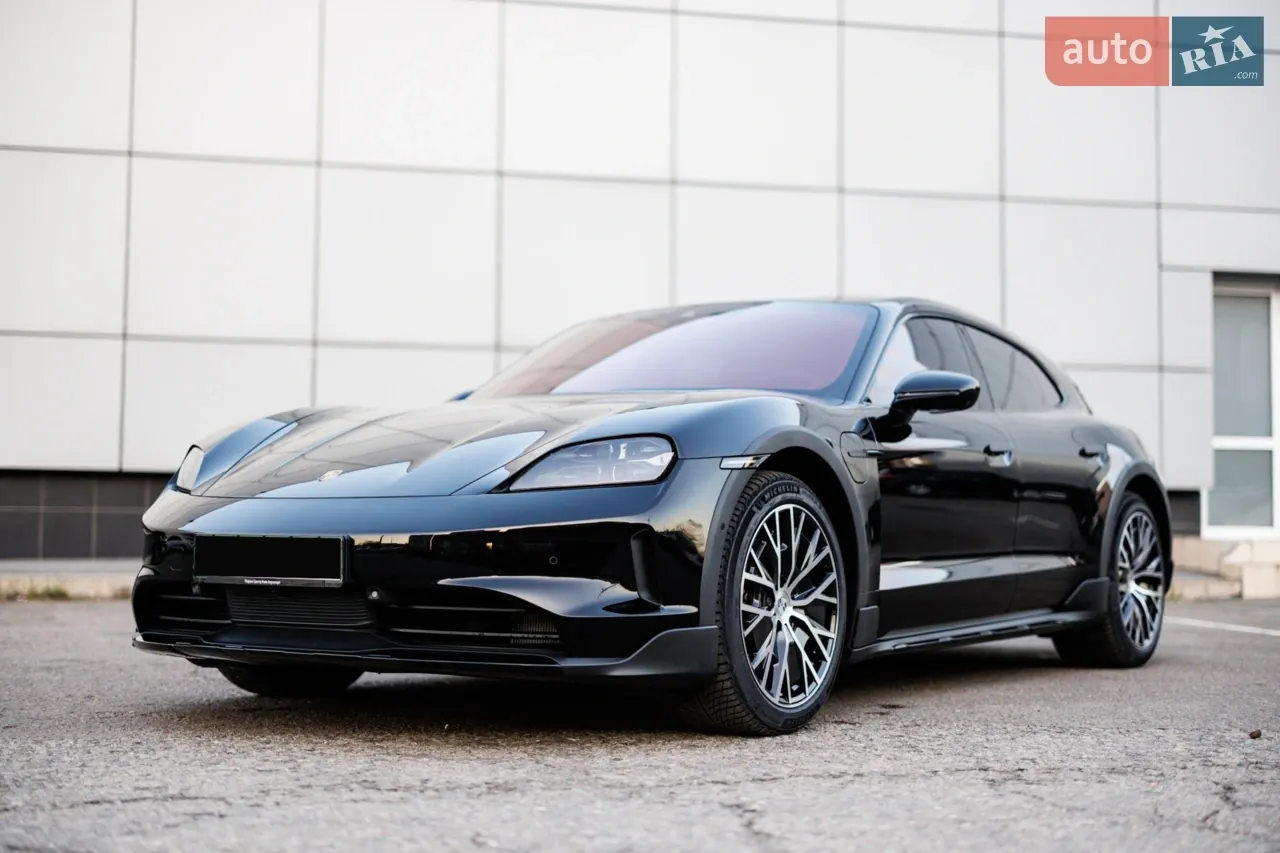 Porsche Taycan Cross Turismo