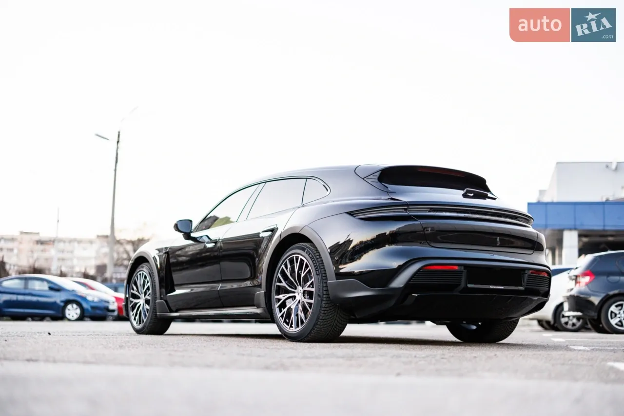 Porsche Taycan Cross Turismo 2025 photo 5