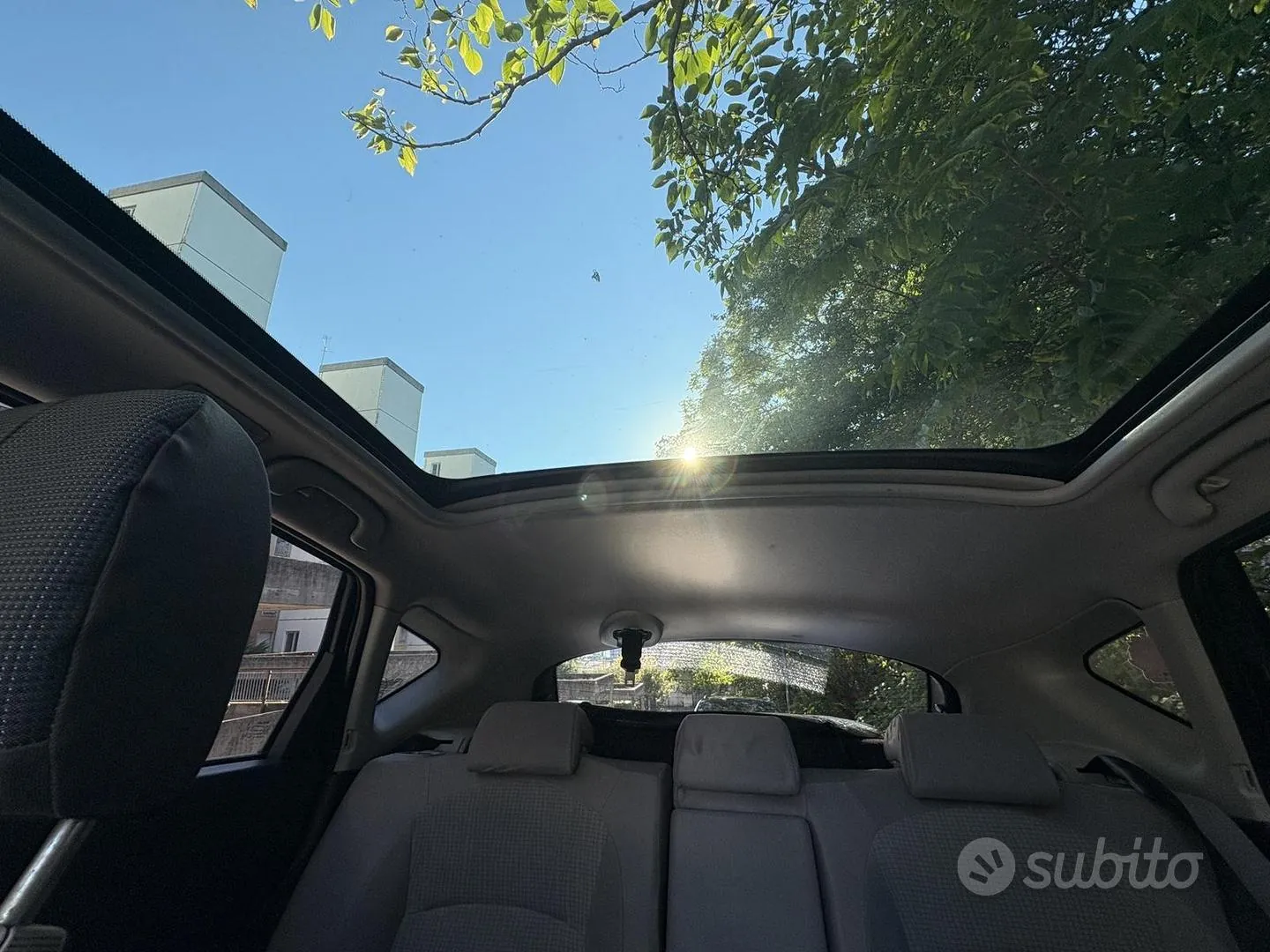 Nissan Qashqai 2012 photo 4