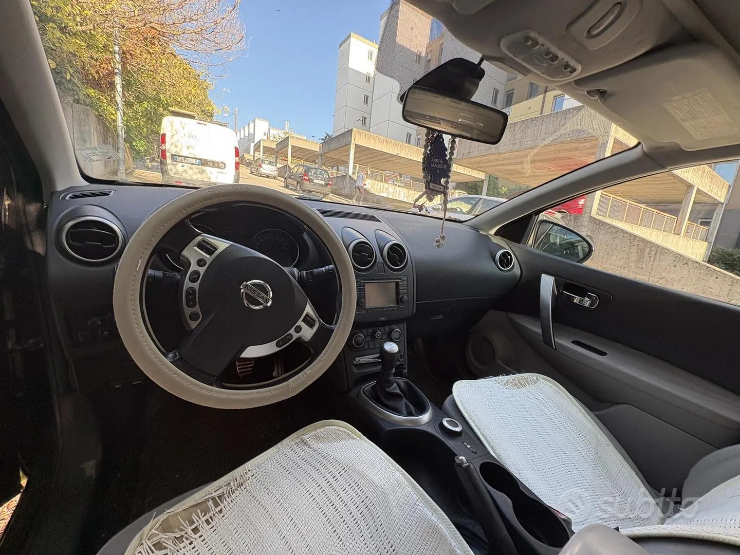 Nissan Qashqai 2012 photo 5