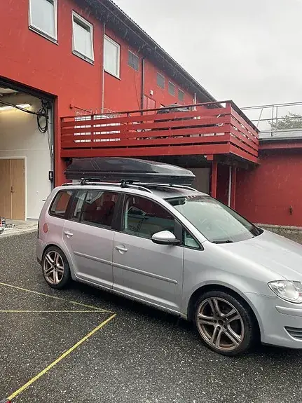 Volkswagen Touran 2009 photo 2