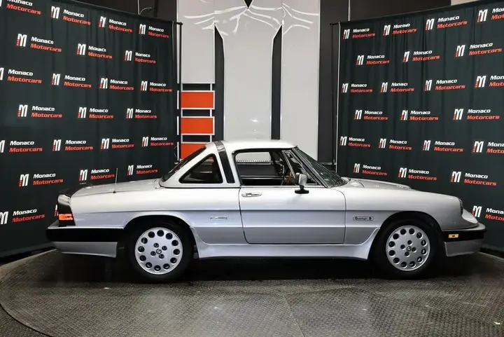 Alfa Romeo Spider 1989 photo 3