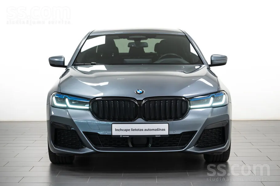 BMW 530I 2022 photo 3