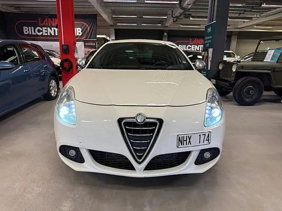 Alfa Romeo Giulietta 2013 photo 3