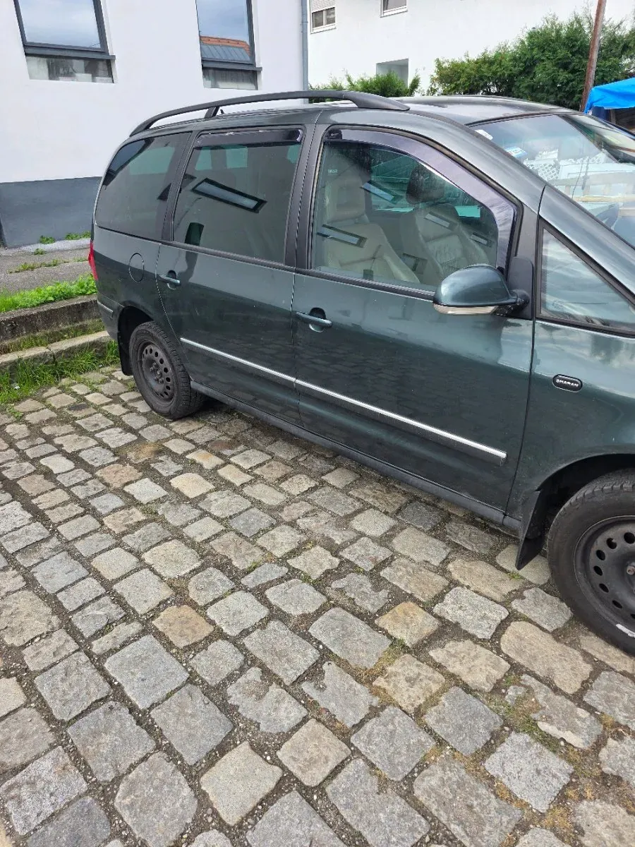 Volkswagen Sharan 2005 photo 2