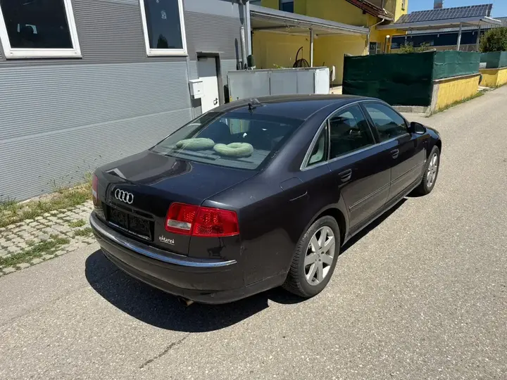 Audi A8 2006 photo 2