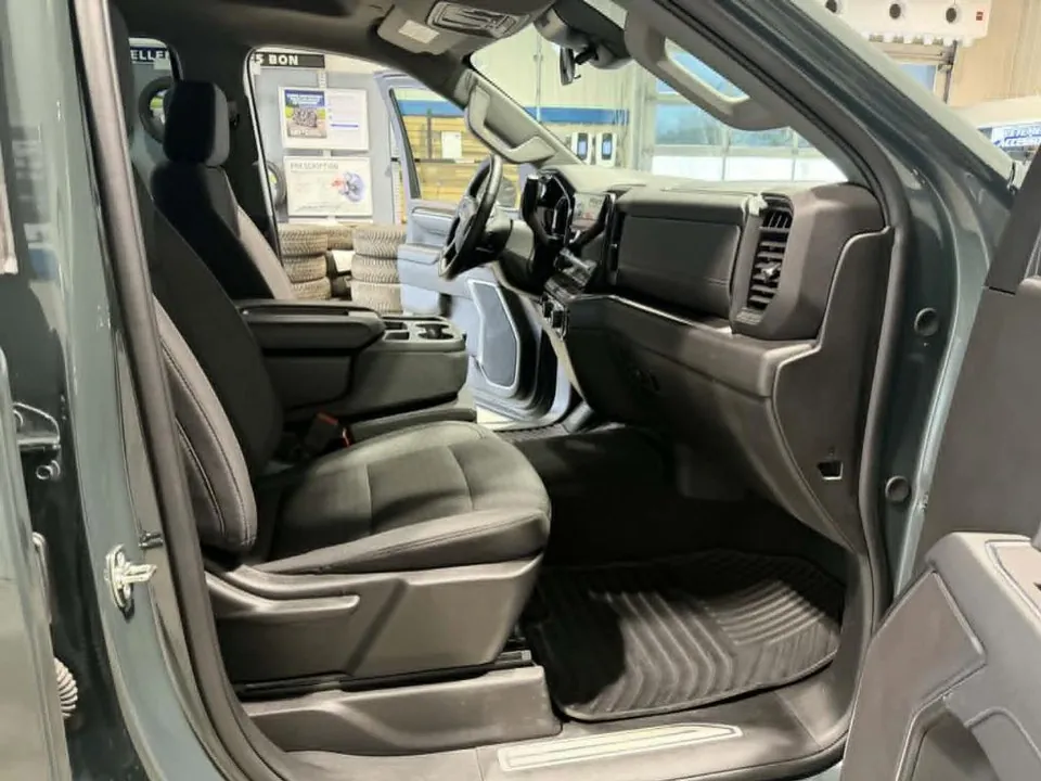 Chevrolet Silverado 1500 2025 photo 4