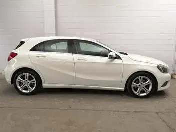 Mercedes-Benz A 180 2014 photo 4