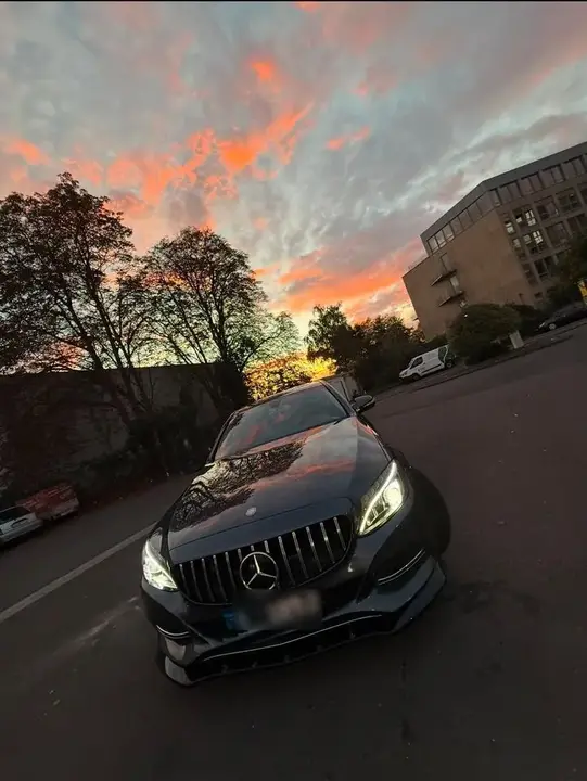 Mercedes-Benz C200