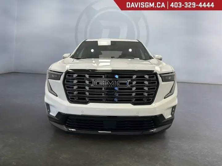 GMC Acadia 2027 photo 2