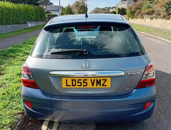 Honda Civic 2005 photo 5
