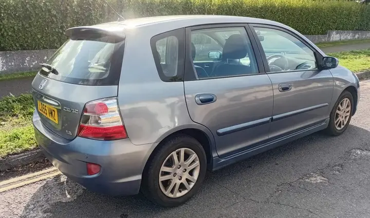 Honda Civic 2005 photo 4