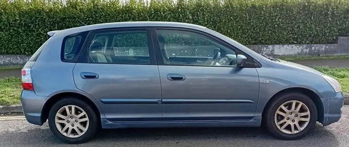 Honda Civic 2005 photo 3