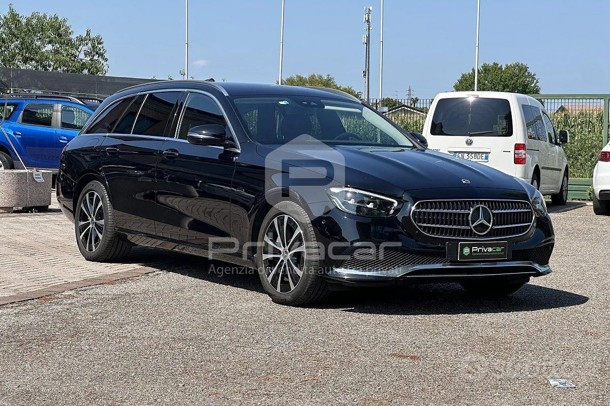 Mercedes-Benz E 300 2021 photo 3