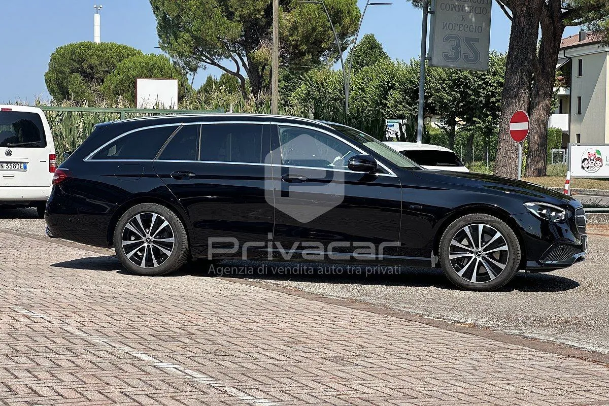 Mercedes-Benz E 300 2021 photo 4