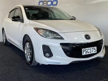 Mazda Axela 2011 photo 2