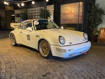 Porsche 964