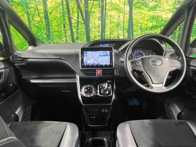 Toyota Prius 2021 photo 2