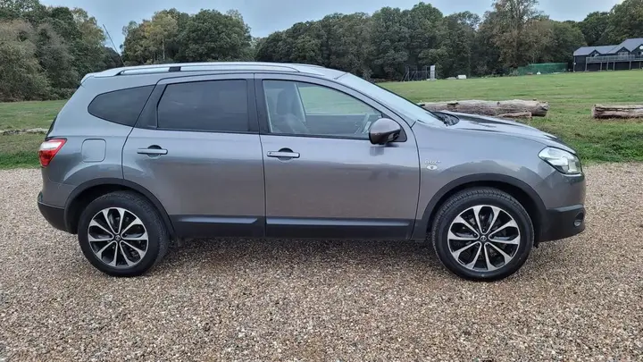 Nissan Qashqai 2013 photo 2
