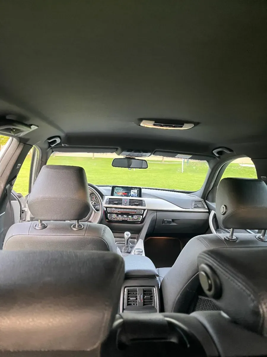 BMW 3 Series 2017 photo 3