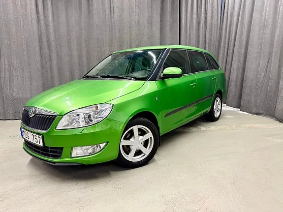 Skoda Fabia 2012 photo 2