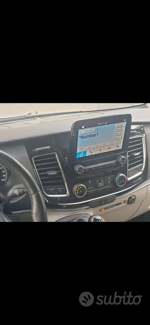 Ford Tourneo Custom 2019 photo 2