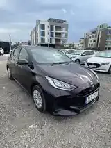Toyota Yaris 2022 photo 2