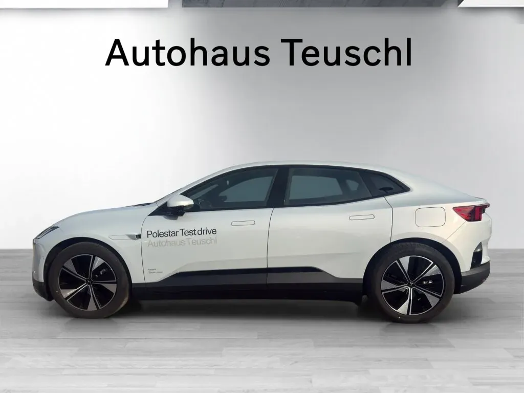 Polestar 4 2026 photo 2