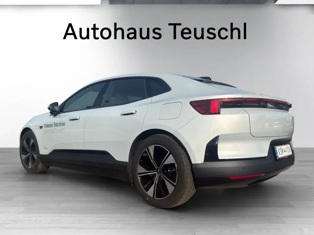 Polestar 4 2026 photo 3