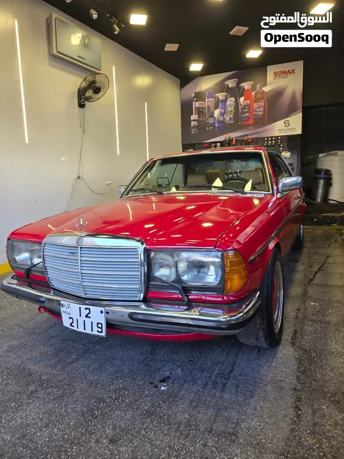 Mercedes-Benz E-Class 1978 photo 2