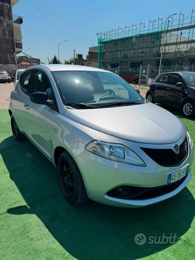 Lancia Ypsilon 2021 photo 2