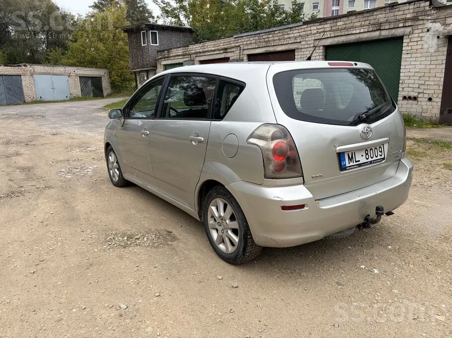 Toyota Corolla Verso 2005 photo 4