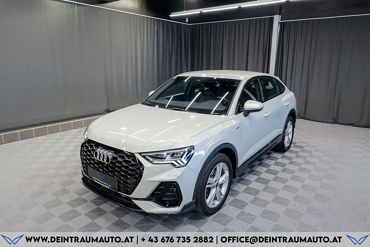 Audi Q3 2021 photo 2