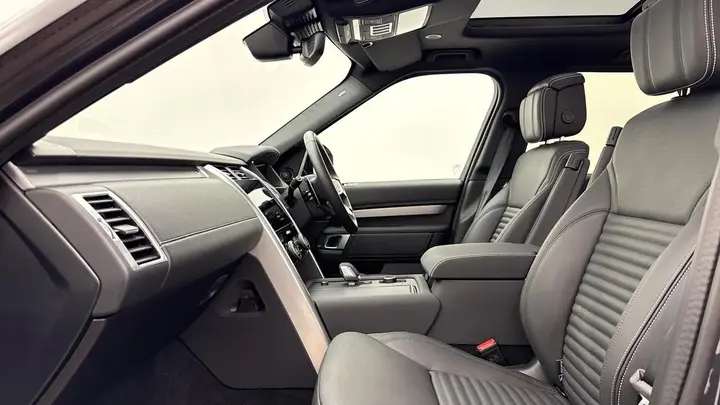 Land Rover Discovery 2026 photo 3