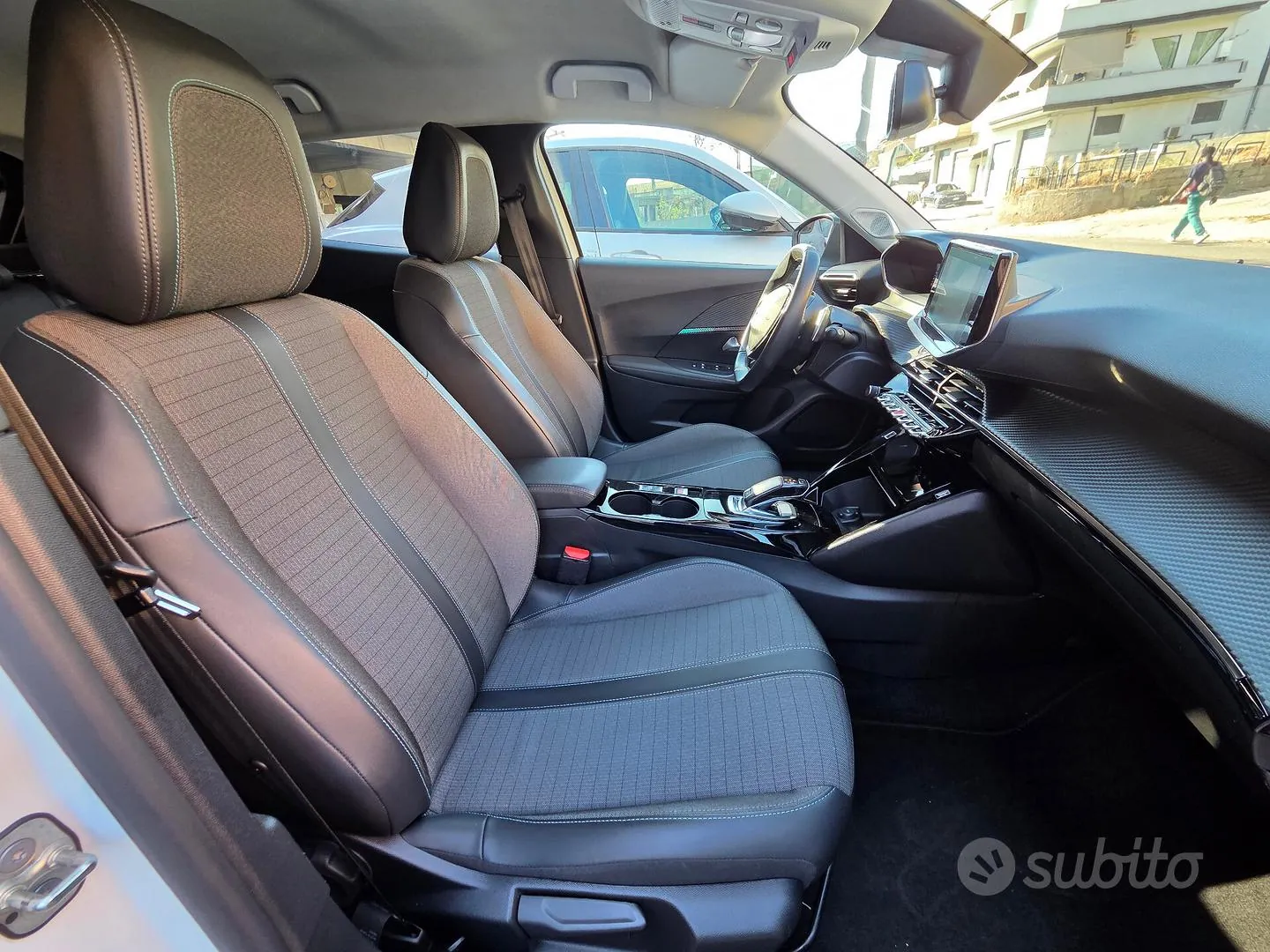 Peugeot 2008 2021 photo 5