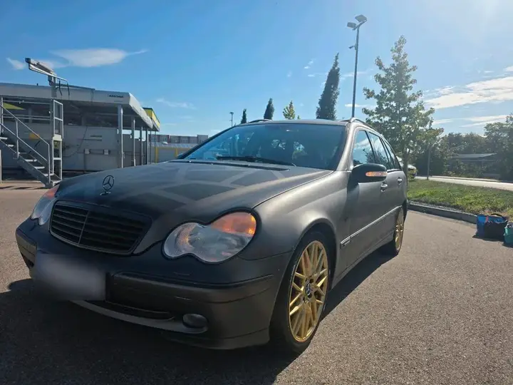 Mercedes-Benz C240