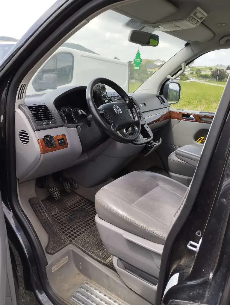 Volkswagen Multivan 2005 photo 2