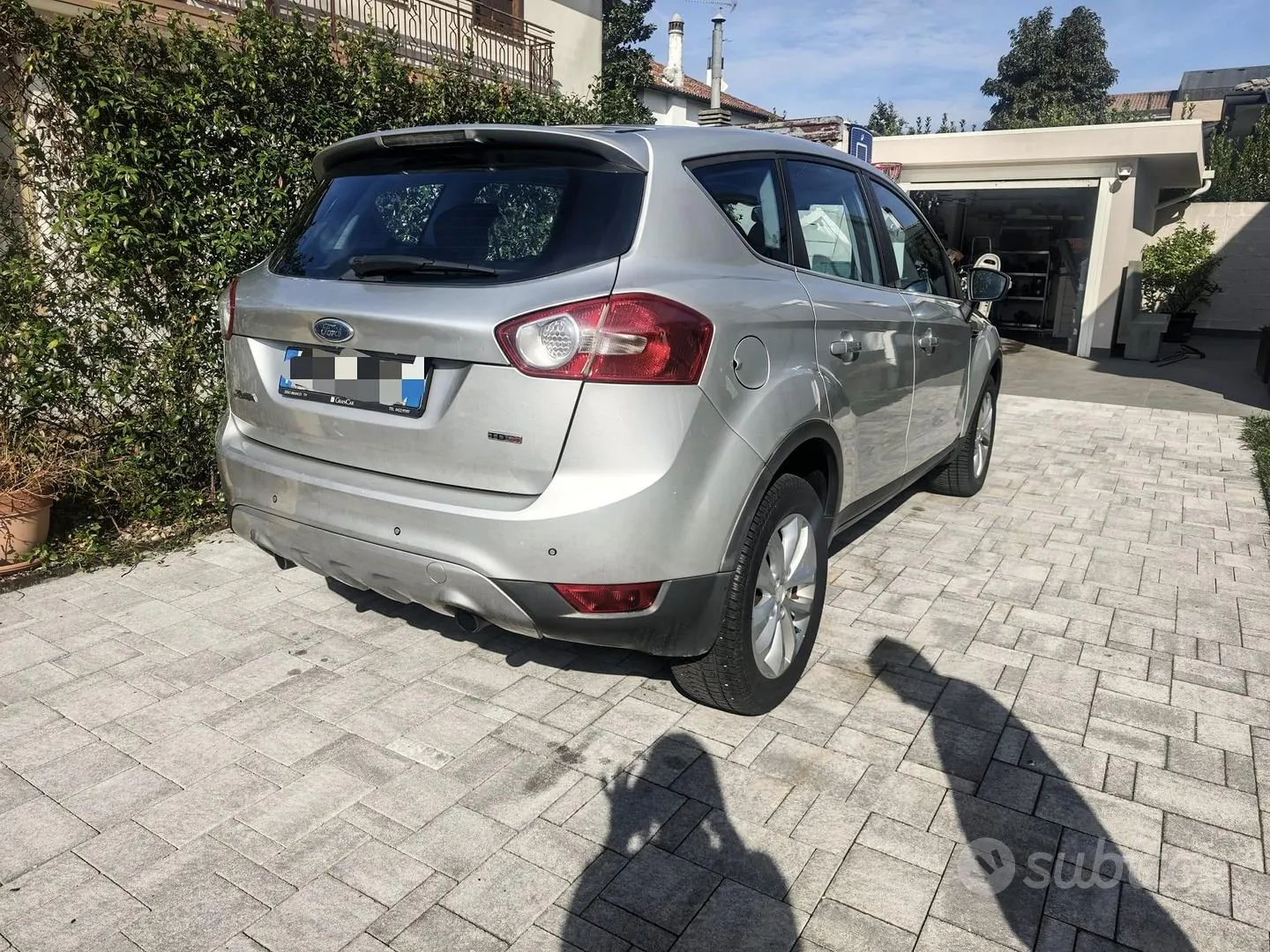 Ford Kuga 2010 photo 3