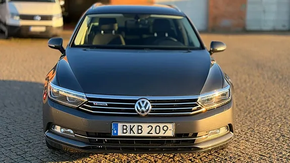Volkswagen Passat 2016 photo 2