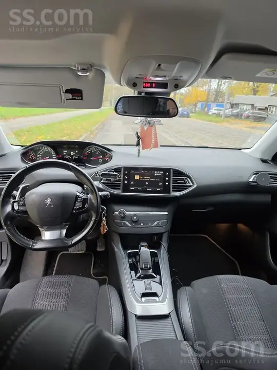Peugeot 308 2018 photo 2