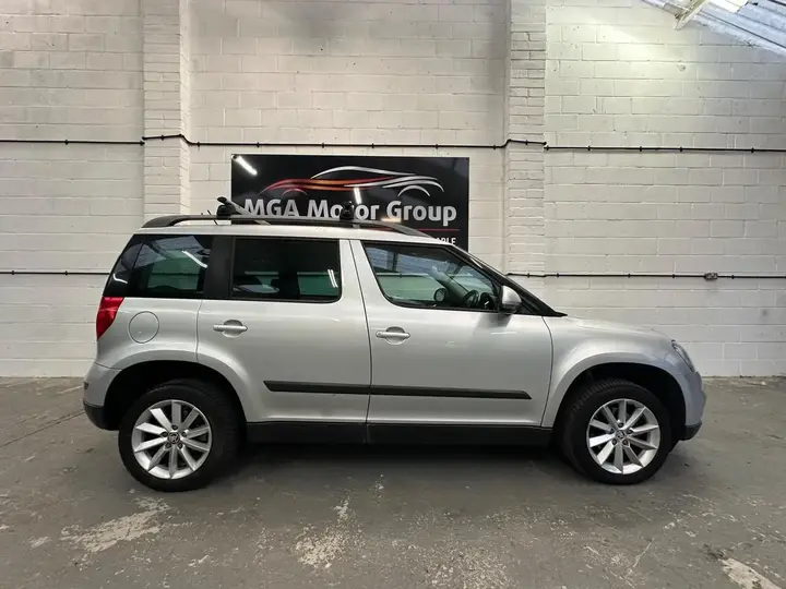 Skoda Yeti 2015 photo 5