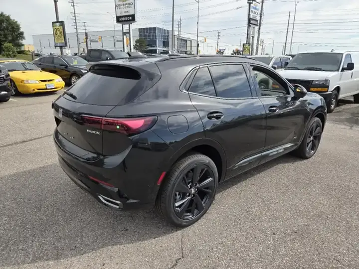 Buick Envision 2026 photo 4