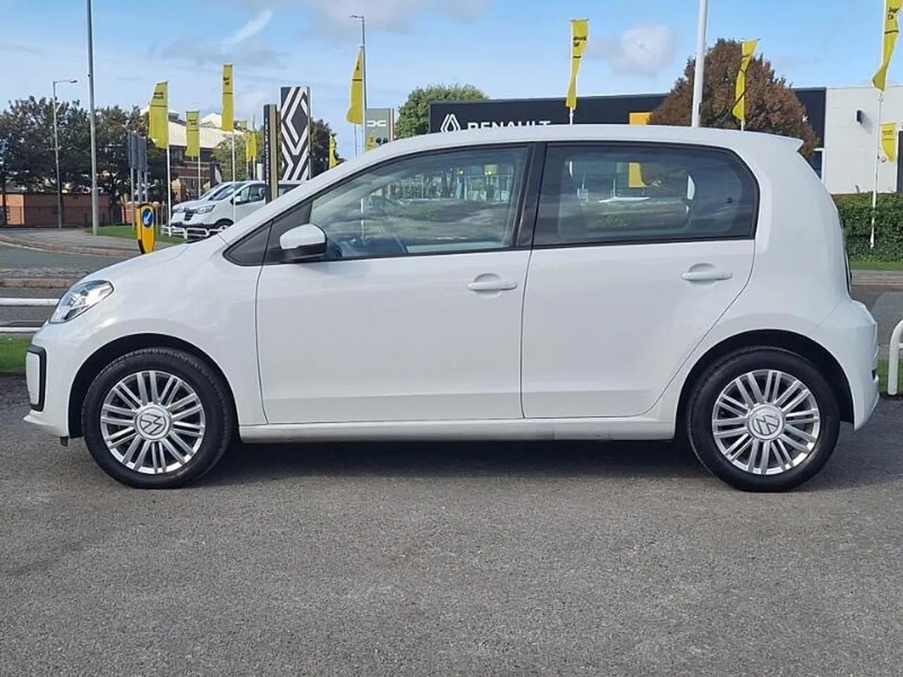 Volkswagen Up 2021 photo 4