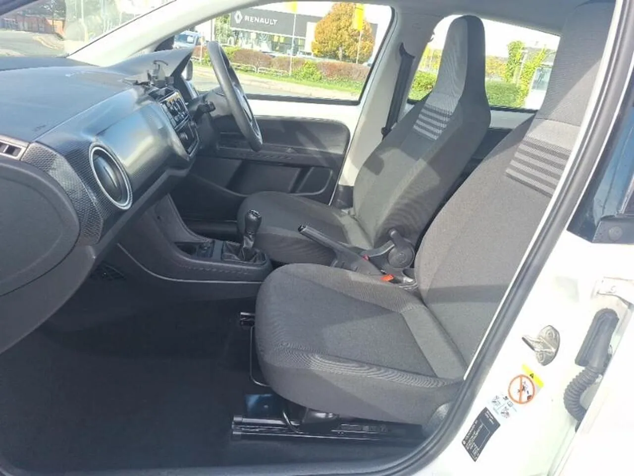 Volkswagen Up 2021 photo 5
