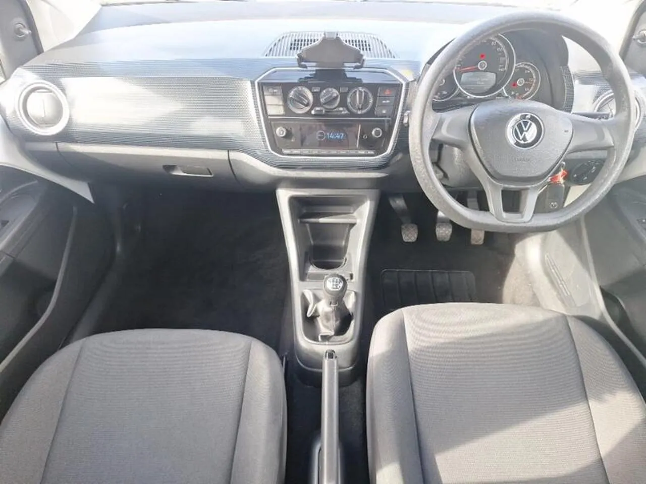 Volkswagen Up 2021 photo 3